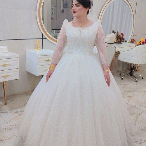 لباس عروس فروخته میشود