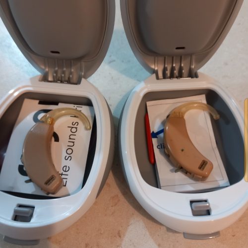 یک جفت سمعک دیجیتال فوناک سوئیس