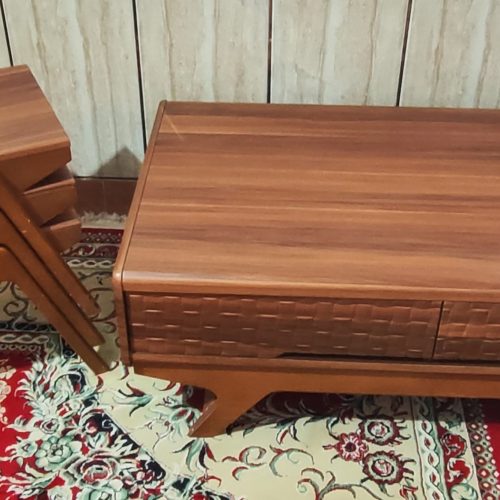 مبل‌هفت‌نفره‌به‌همراه‌میز‌وسه‌عسلی‌دسته‌دو