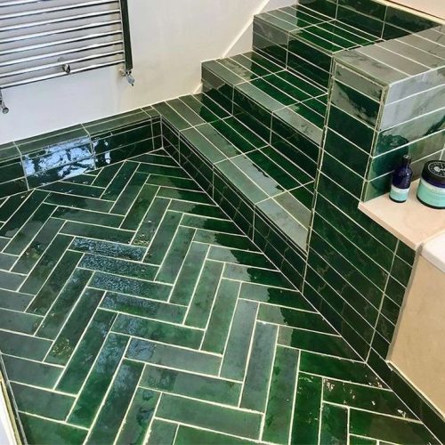 کاشی دست ساز هفترنگ سنتی و مدرن