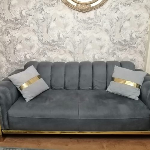 مبلمان راحتی هفت نفره بسیار شیک و تمیز