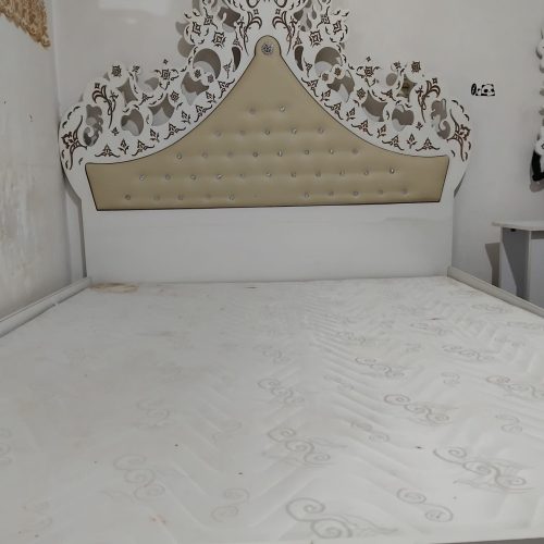تخت خواب دو نفره لوکس سفید رنگ بدون تشک