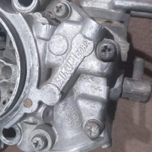 یک عدد کاربراتور جیپ در حد نو ژاپنی