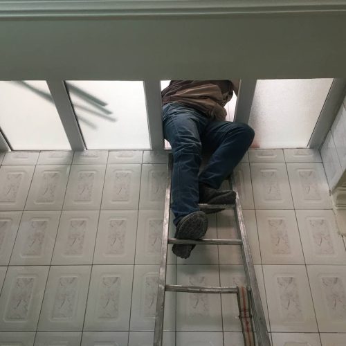 درب و پنجره دو جداره upvc و توری پلیسه آلومینیوم