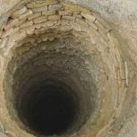 مُقَنی(چاه کَن) هستم