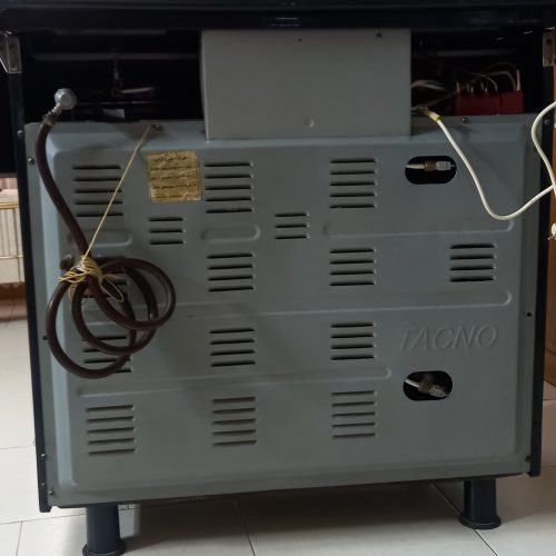 اجاق گاز فر دار تاکنو