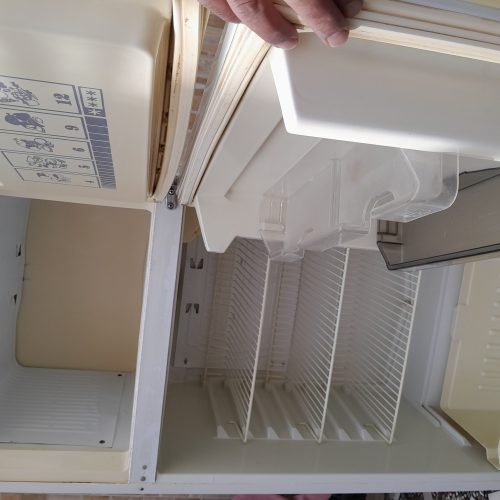 یک دستگاه یخچال فیلور دو درب درحد نو