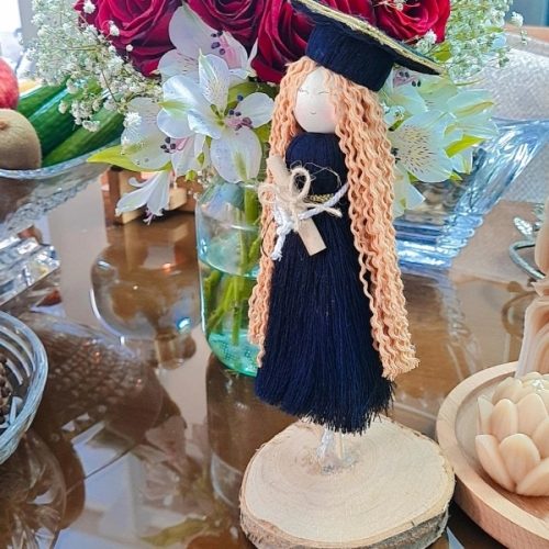 عروسک و گیفت مکرومه