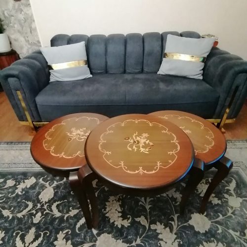 مبلمان راحتی هفت نفره بسیار شیک و تمیز