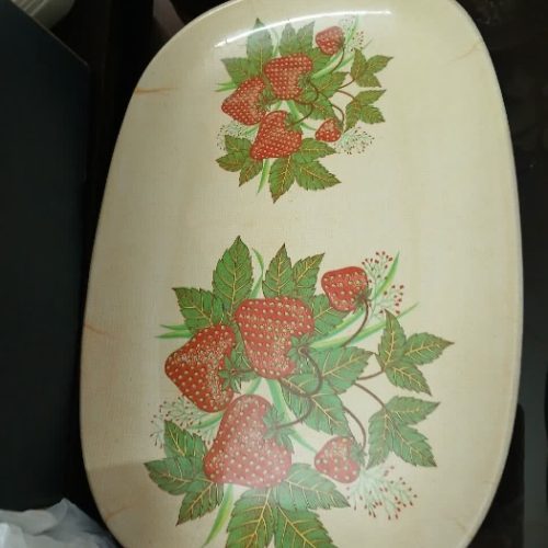 بشقاب ملامین و دیس