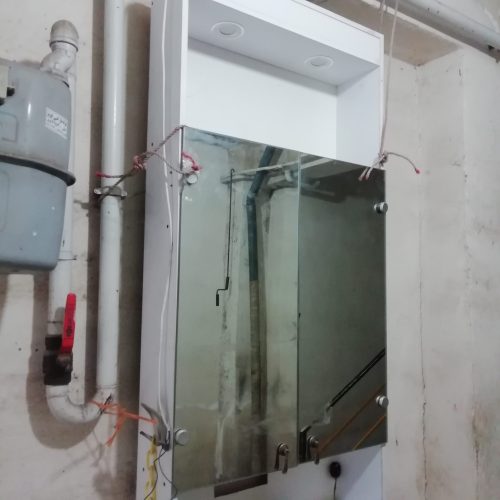 کمد آیینه دار