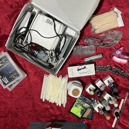 وسایل ناخن کاری در حد نو