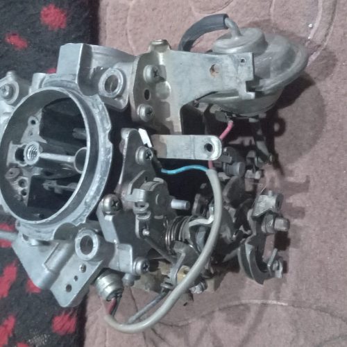 یک عدد کاربراتور جیپ در حد نو ژاپنی