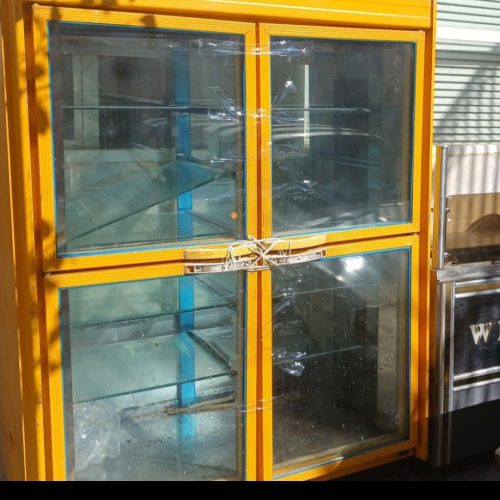 فروش ی عددیخچال4درب دوطرف نمابافربزرگفردارای6تابنماری خورهست