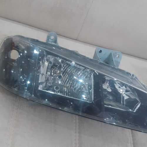 چراغ جلوی پژوپارس