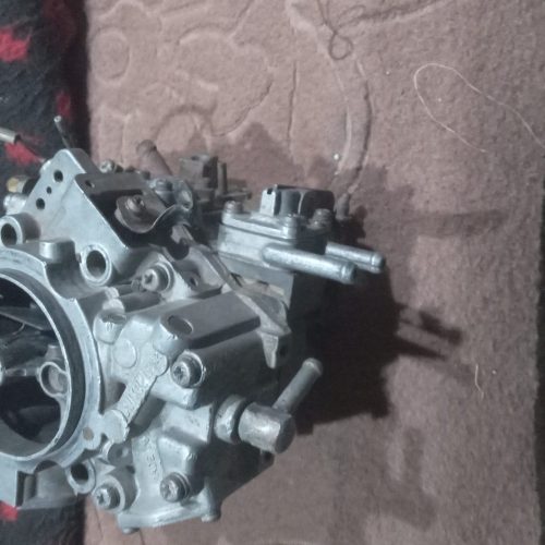 یک عدد کاربراتور جیپ در حد نو ژاپنی