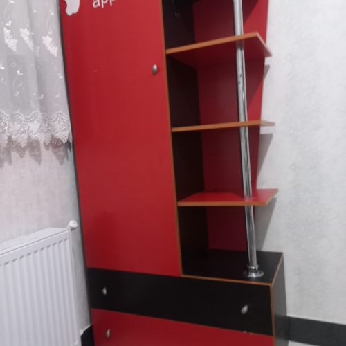 یک کمد ام دی اف