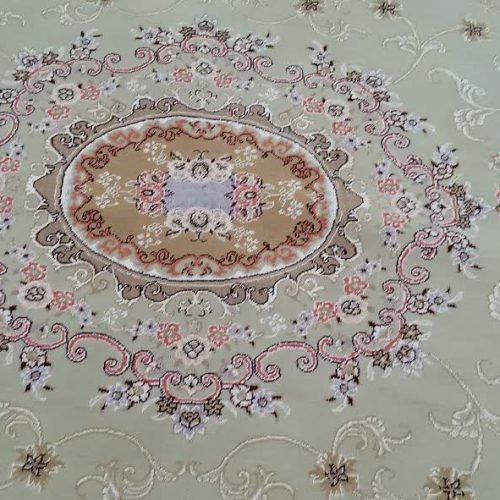 یک عدد فرش ۶ متری سالم وتمیز