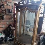 بوفه  رنگ طلایی در حد نو بدون خط و خش وشکستگی