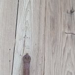 درب ورودی منزل.چوب جنگلی و قدیمی