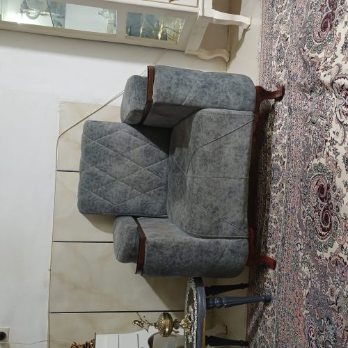 به علت جابه‌جایی به فروش میرسد