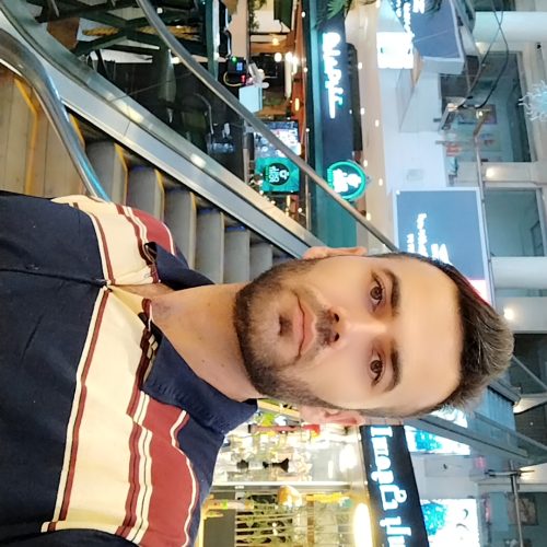 دمبال کار میگردم