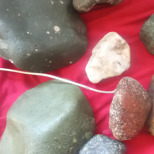 شهاب سنگ و سنگهای قیمتی نادر