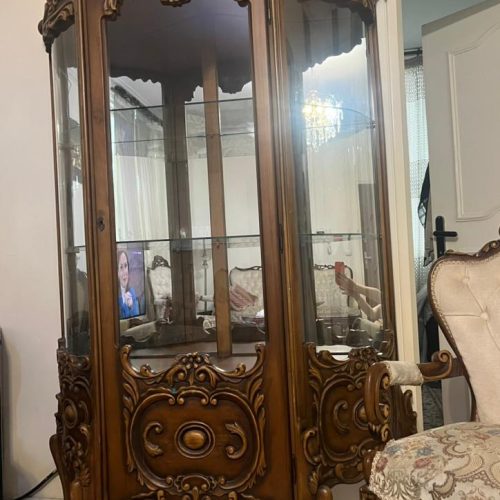 بوفه در حد نو تمام چوب اصل