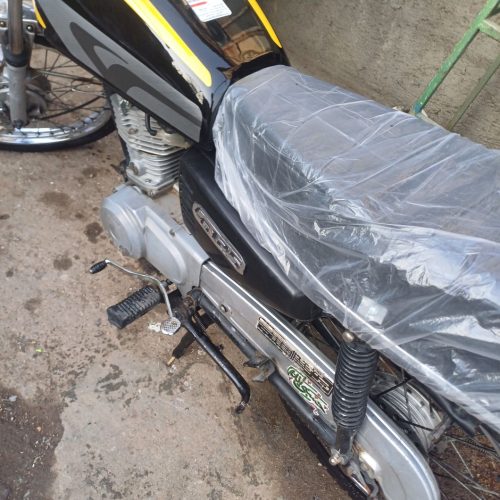 موتور سالم سالم دوهفته پیش باک وزین عوض کردم نو نو هست پول لازمم سند تکمیل