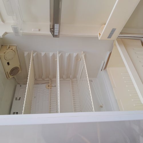 یک دستگاه یخچال فیلور دو درب درحد نو