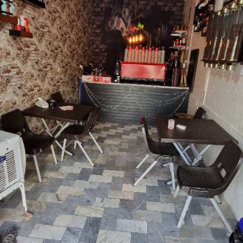 مغازه درخیابان اصلی