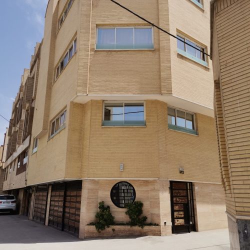 اجاره اپارتمان  خ گلزار  کوچه قلعه‌ تبرک