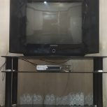 تلویزیون و میز تلویزیون