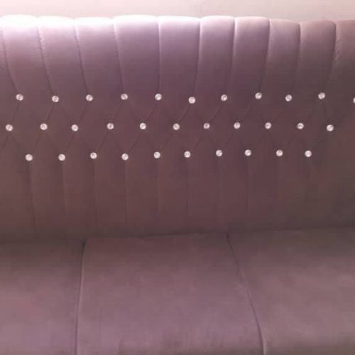 مبلمان 7 نفره همراه با بوفه و میز پذیرایی