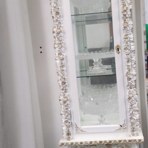 بوفه سفید رنگ در حد نو