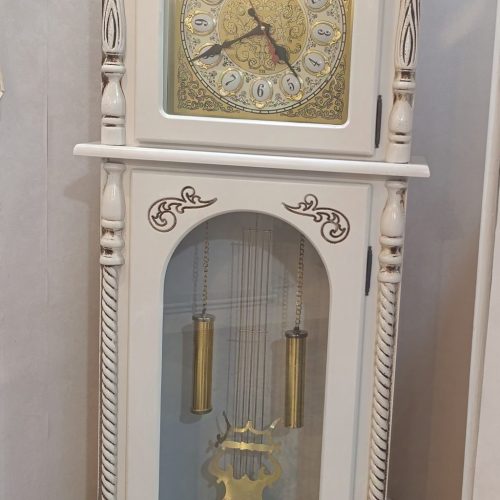 میزتلویزیون آینه کنسول شمعدان ساعت ایستاده