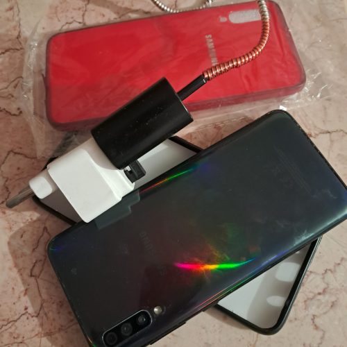 باسلام،یک عددگوشی(SAMSUNG GALAXYA(70