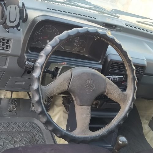 یک سال بیمه دارد