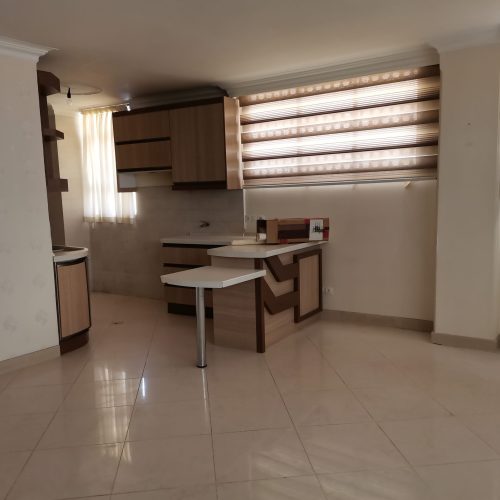 اجاره اپارتمان  خ گلزار  کوچه قلعه‌ تبرک