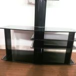 میزتلوزیون شیشه ای