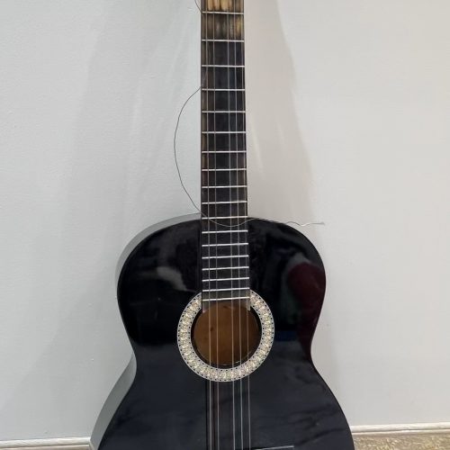 گیتار مشکی کلاسیک