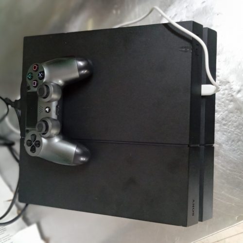 پی اس 4با ی دسته 500ترابایت