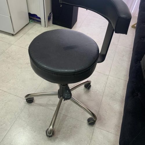 فروش تخت دو تیکه و صندلی و ترولی با قیمت مناسب