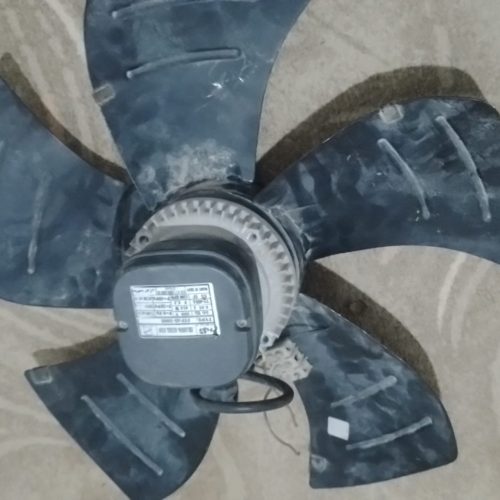 دوتا هواکش بزرگ و کوچک ودینام کابل 2در3