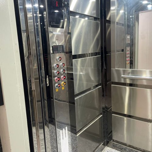 تماس بگیرید