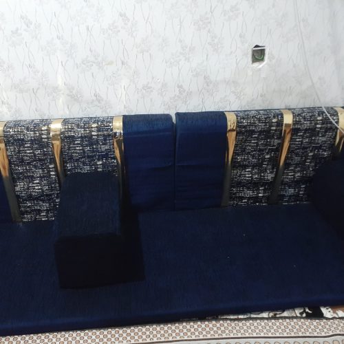 دو دست مبل زمینی (قنفات) 4متر درحد نو و یک هفته که باز شده است تخفیف پای معامله