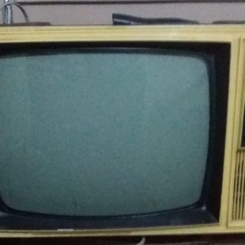 تلویزیون قدیمی دکوری