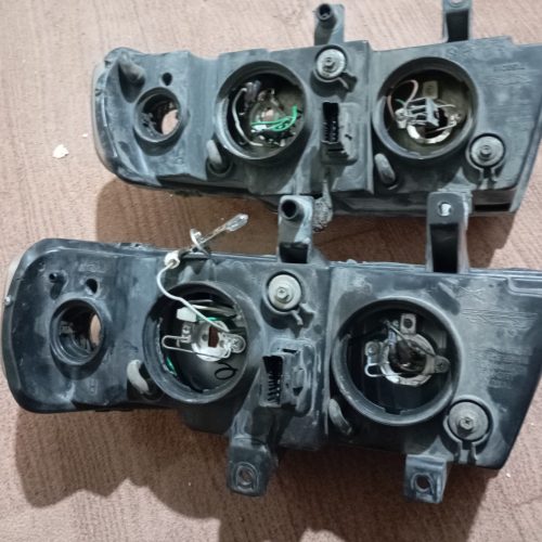 2عدد چراغ جلو سمند سمت شاگرد