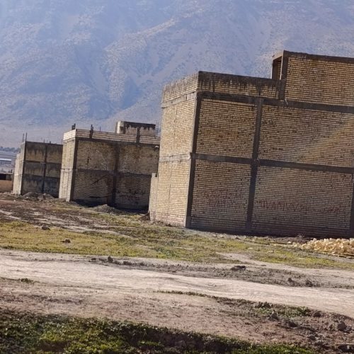 زمین 100متری