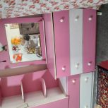 دلاور و یک کمد برای لباس های بچه های دختر